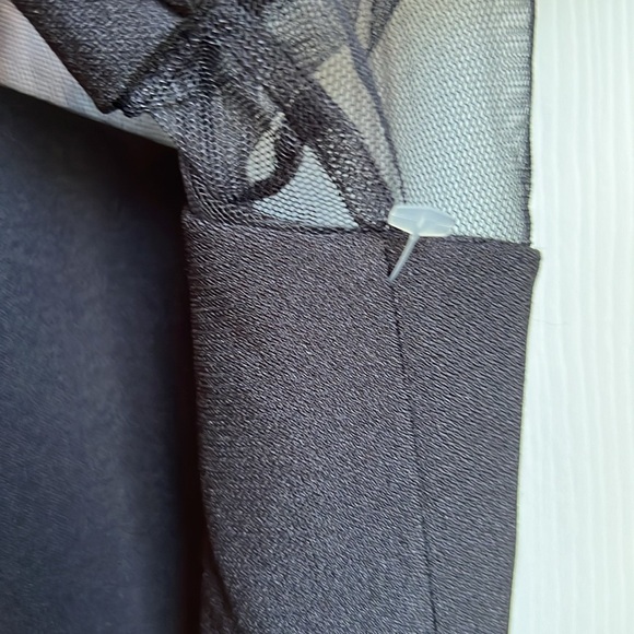 NWT Maggy London Black Illusion Yoke Crepe Cocktail Dress size 8 MSRP $148 - Picture 7 of 7